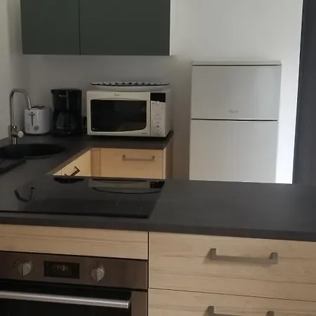 Les Sources Centre-ville F3 아파트 르몽도레